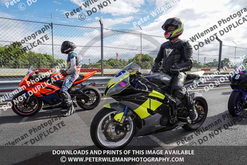 donington no limits trackday;donington park photographs;donington trackday photographs;no limits trackdays;peter wileman photography;trackday digital images;trackday photos